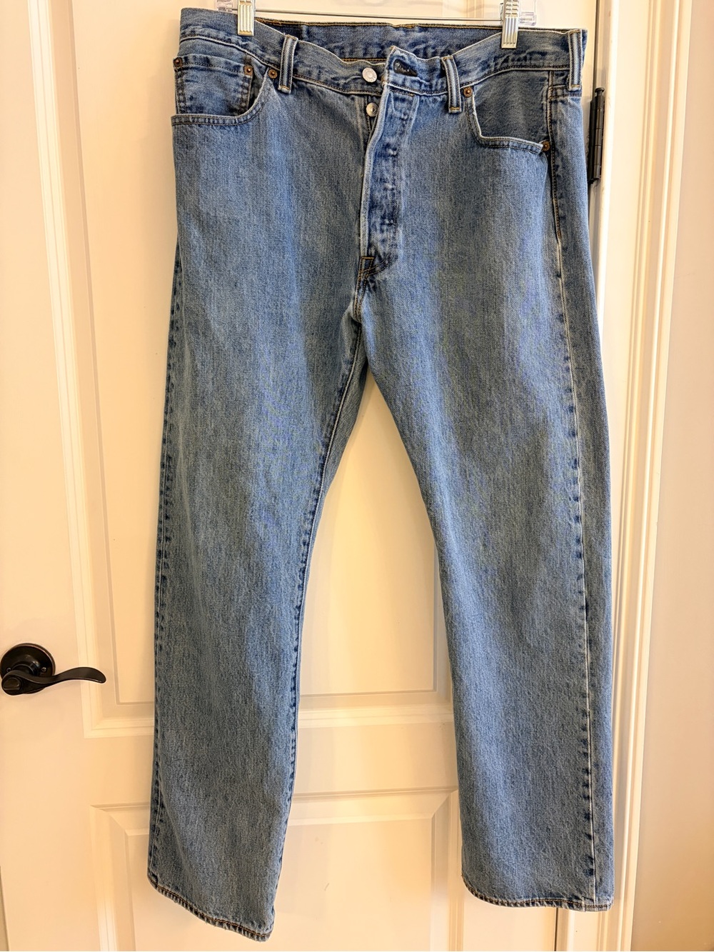Levi’s 501 Original Fit Jeans 36x32 Light Wash Straight Leg Button Fly